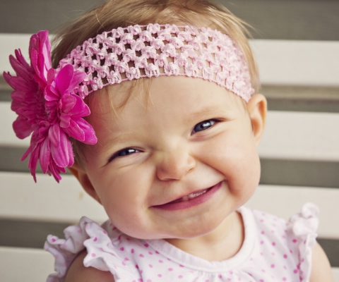 Screenshot №1 pro téma Little Girl In Pink Flower Crown 480x400