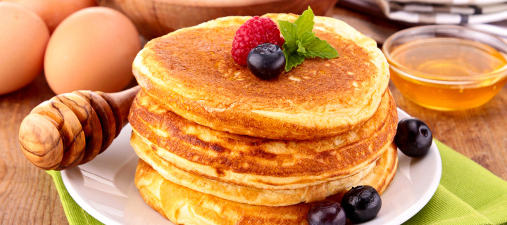 Das Pancakes with honey Wallpaper 720x320