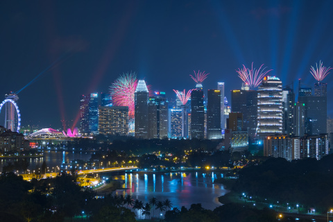 Обои Singapore Fireworks 480x320