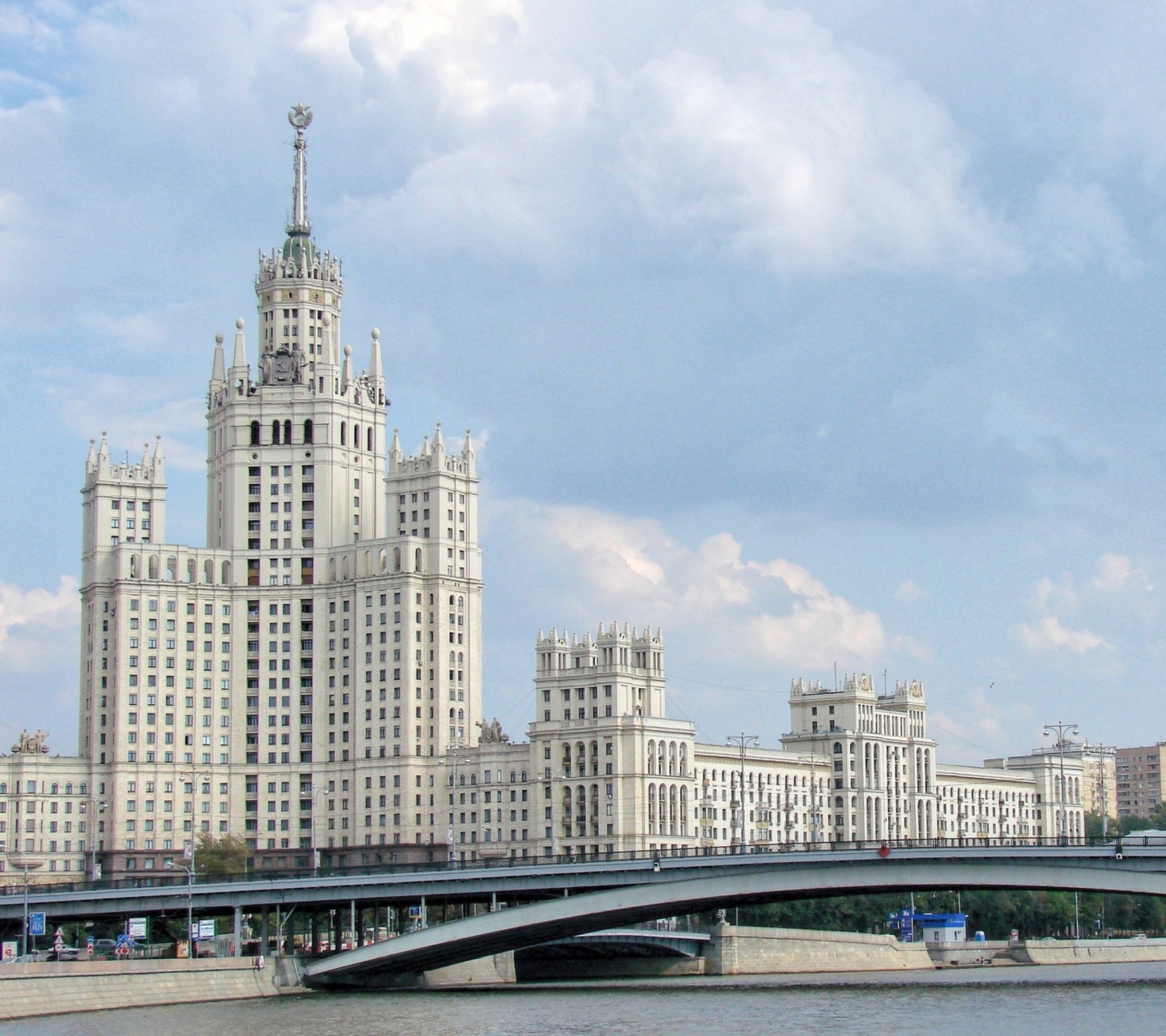Fondo de pantalla Beautiful Moscow 1440x1280