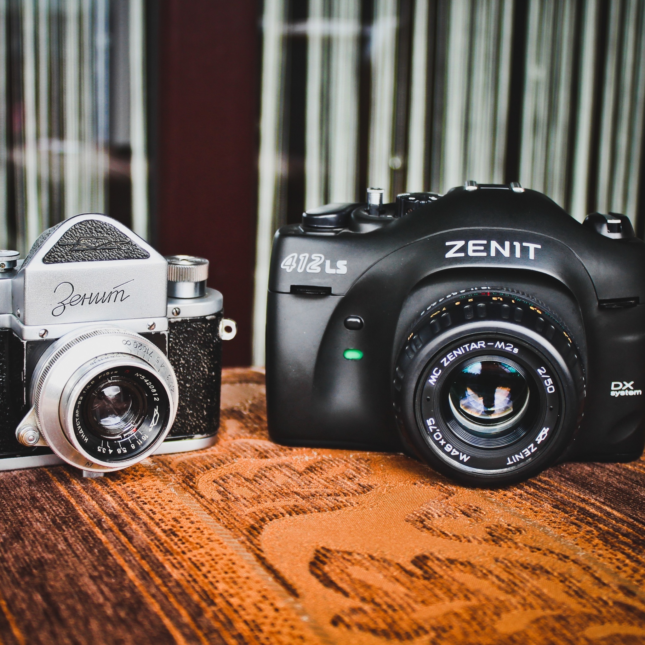 Обои Zenit Camera 2048x2048