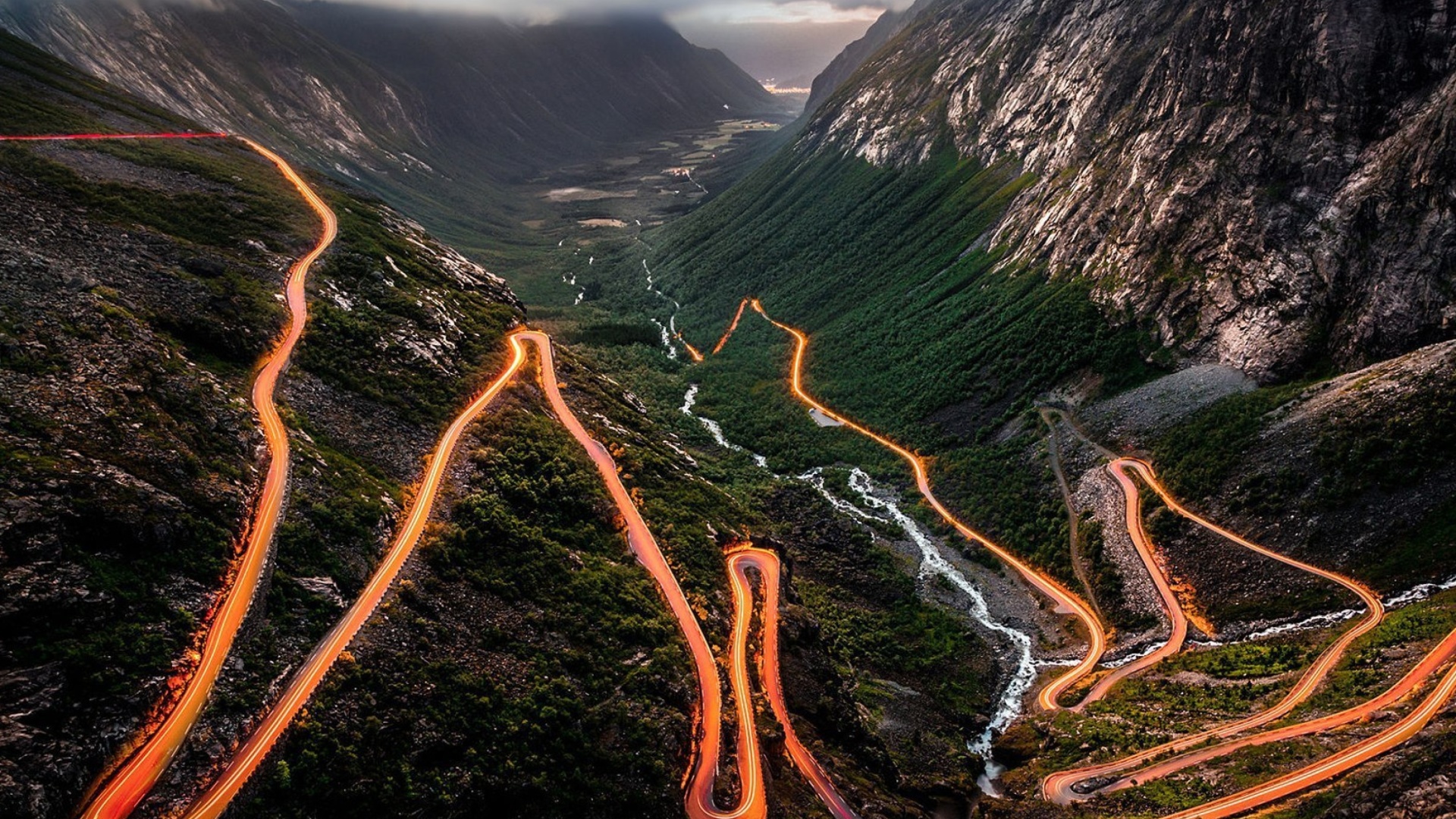 Das Trollstigen Serpentine Road in Norway Wallpaper 1920x1080