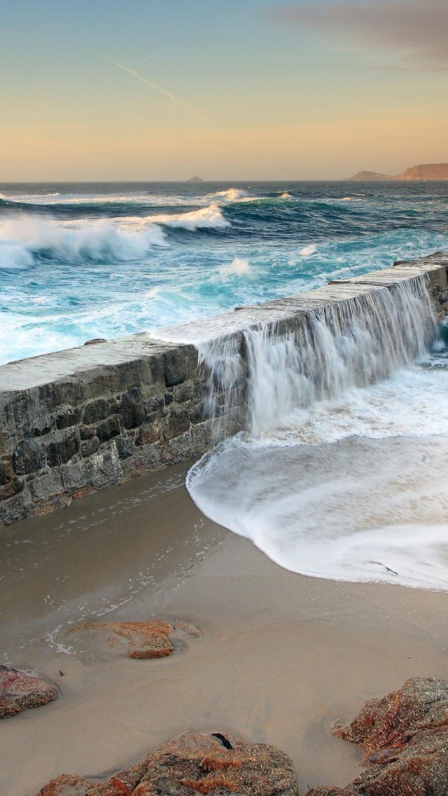 Blue Waves wallpaper 640x1136