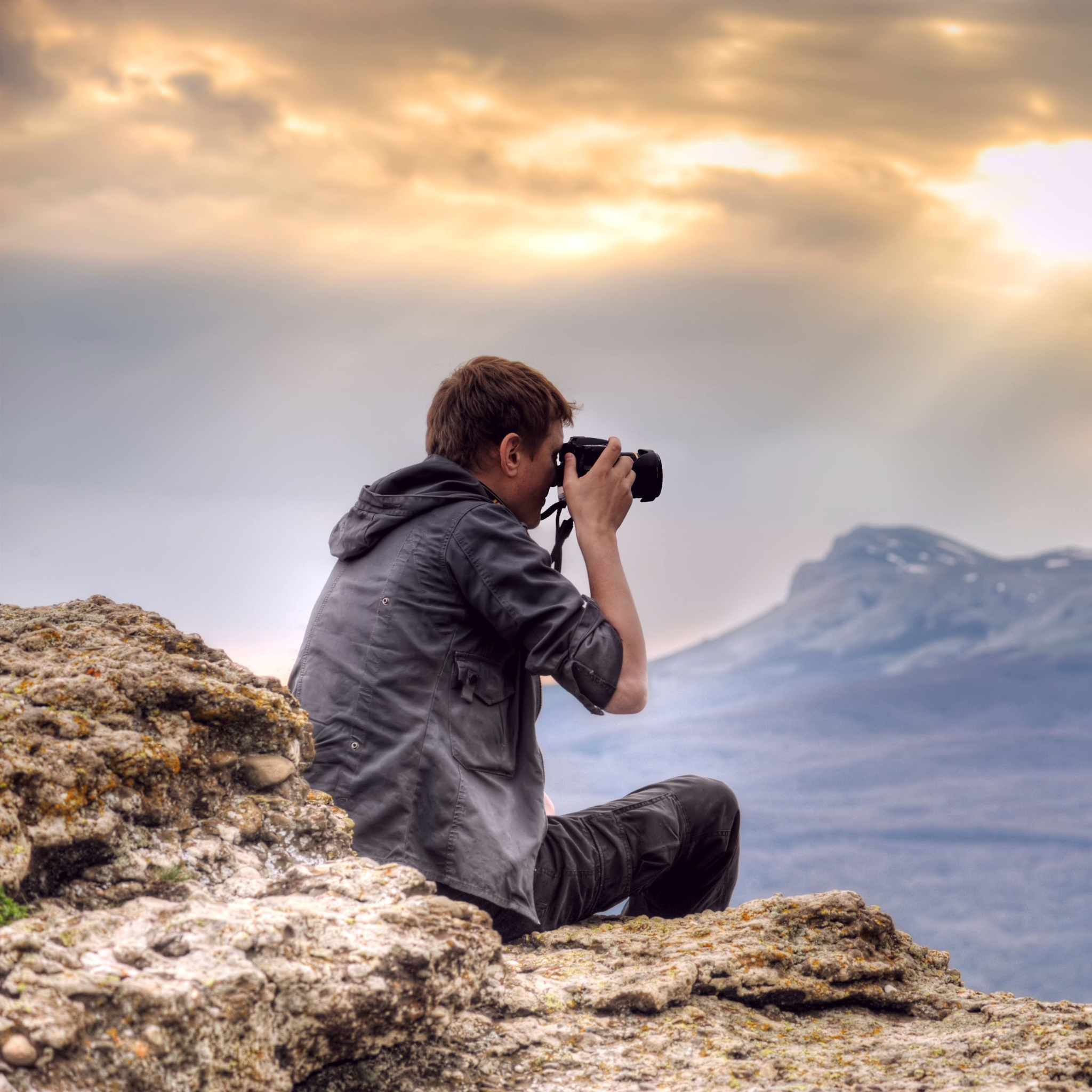 Das Photographer of Scenery Wallpaper 2048x2048