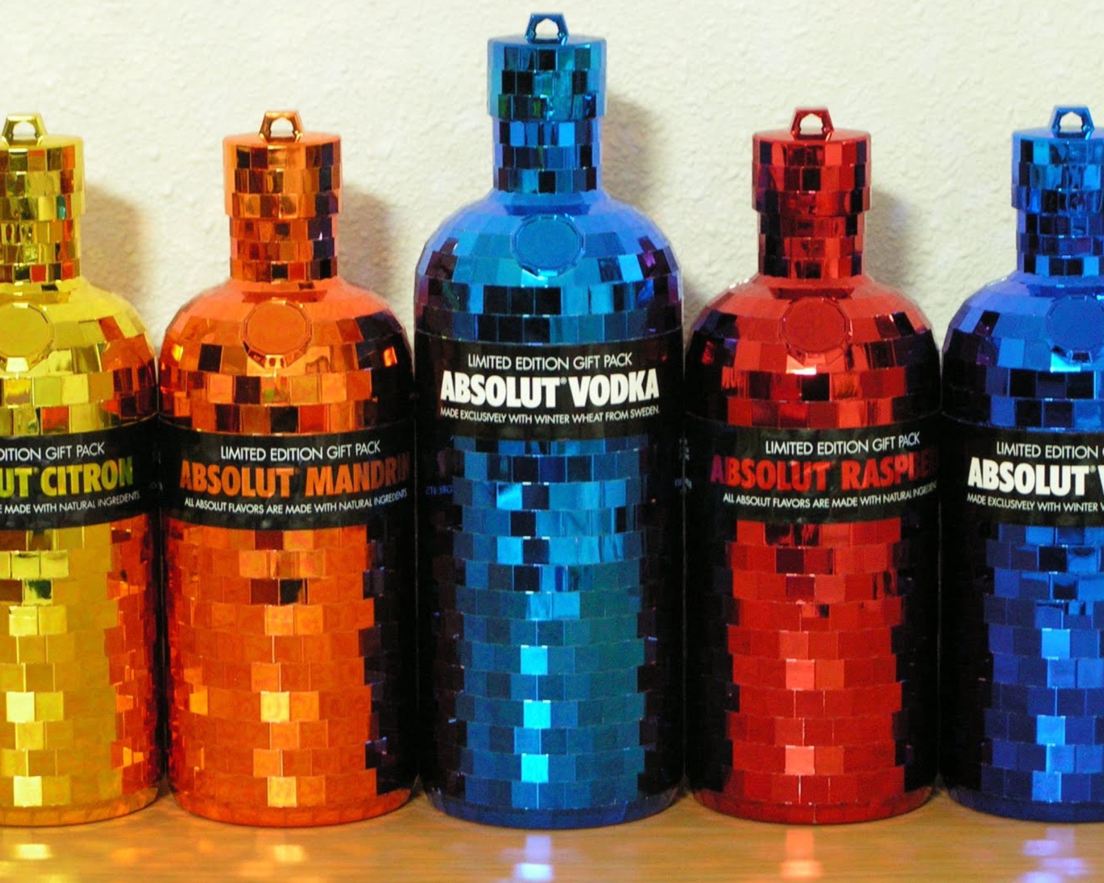 Absolut Vodka Limited Edition wallpaper 1600x1280