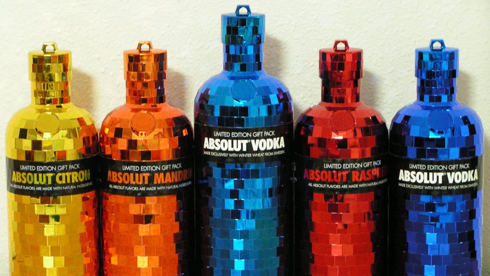 Screenshot №1 pro téma Absolut Vodka Limited Edition 1600x900