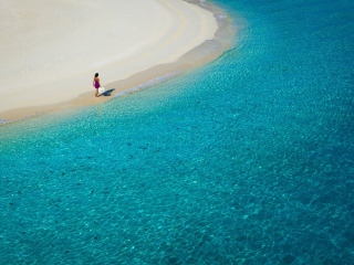 Beach Promenade wallpaper 320x240