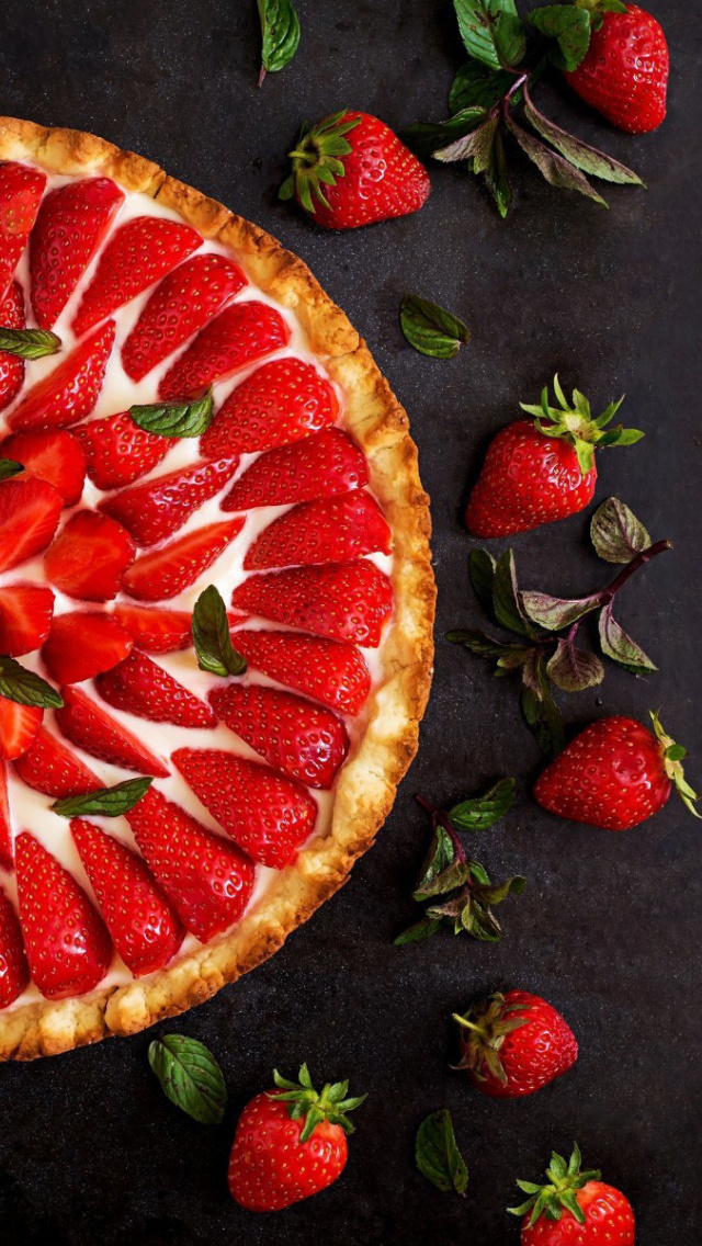 Strawberry pie wallpaper 640x1136