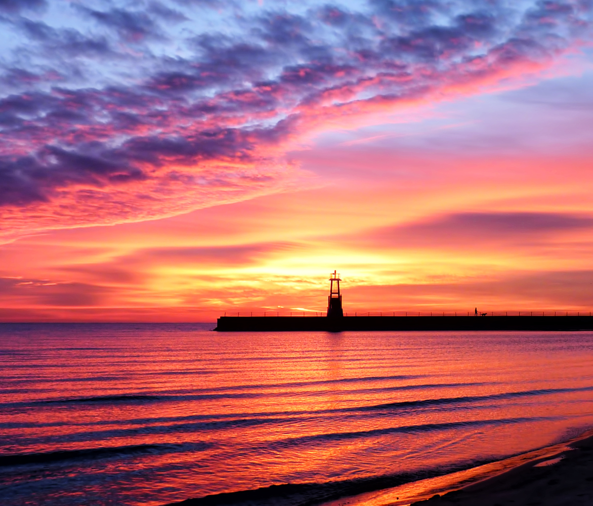 Обои Lighthouse And Red Sunset Beach 1200x1024