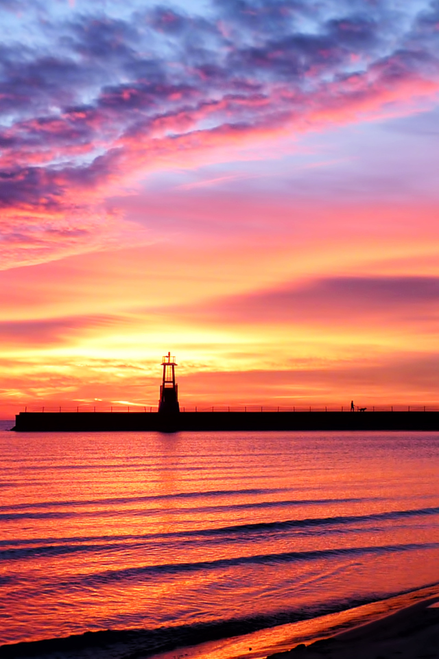 Das Lighthouse And Red Sunset Beach Wallpaper 640x960