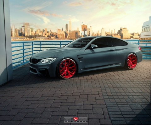 Fondo de pantalla BMW M4 Red Wheels 480x400