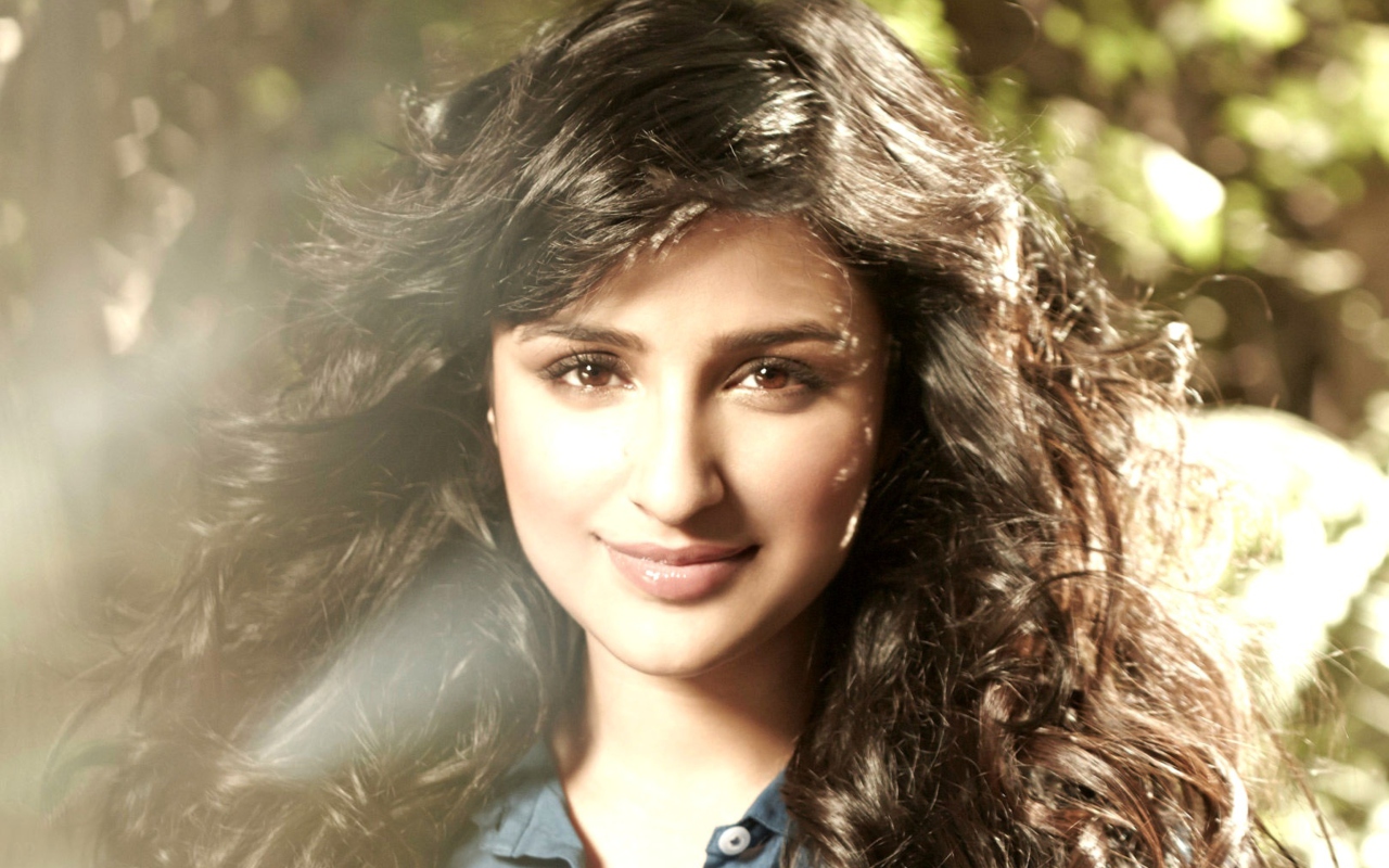 Screenshot №1 pro téma Parineeti Chopra 2013 1280x800