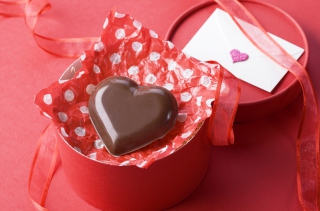 Chocolate Heart Picture for Android, iPhone and iPad