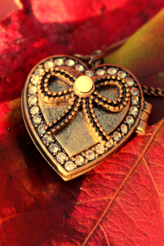 Sfondi Autumn Heart Decor 320x480