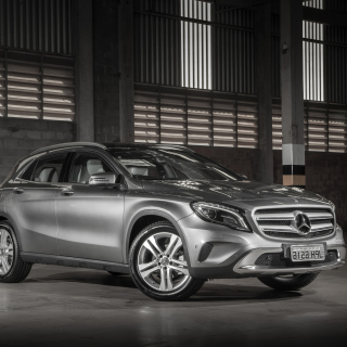 Mercedes Benz GLA sfondi gratuiti per 128x128