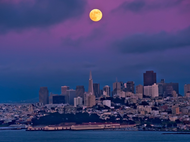 Das Orange Moon On Purple Sky Wallpaper 640x480