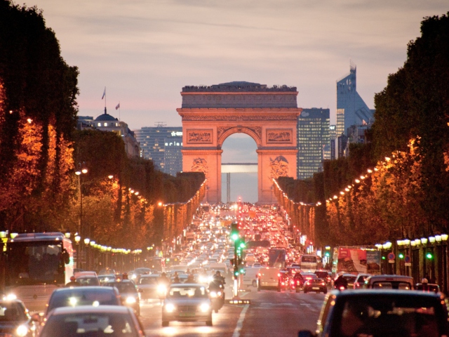 Avenue Des Champs Elysees screenshot #1 640x480