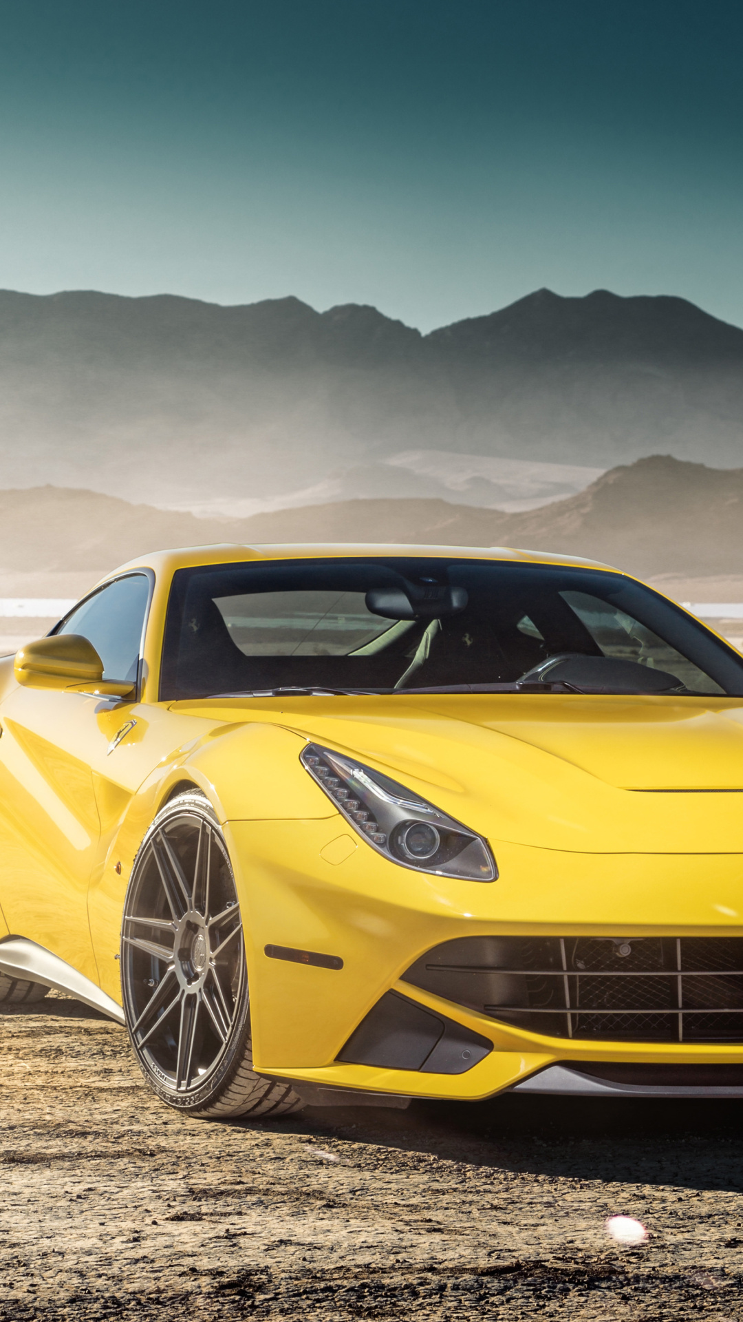 Обои Ferrari F12 Berlinetta 1080x1920