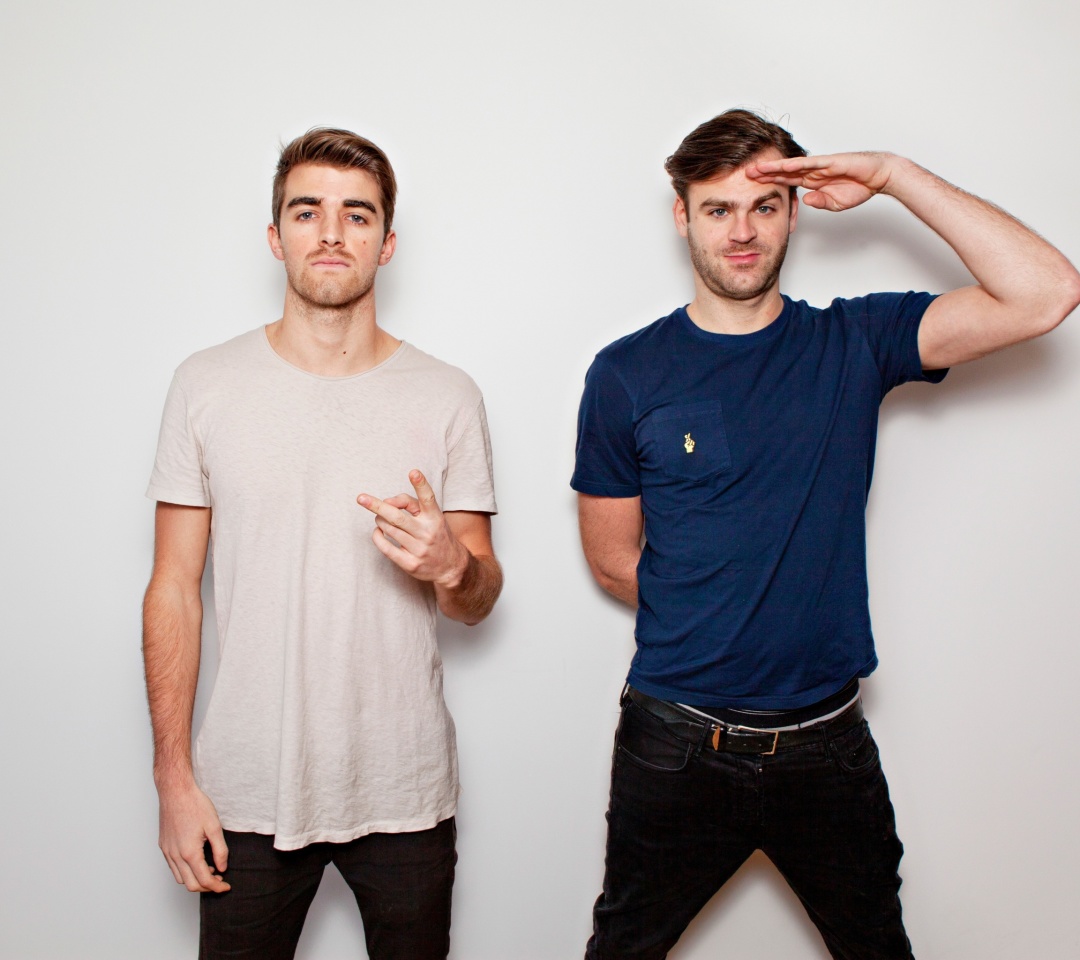 Обои The Chainsmokers with Andrew Taggart and Alex Pall 1080x960