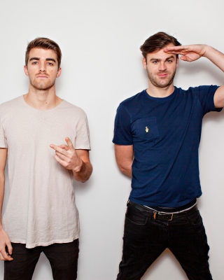 Kostenloses The Chainsmokers with Andrew Taggart and Alex Pall Wallpaper für Nokia 5800 XpressMusic