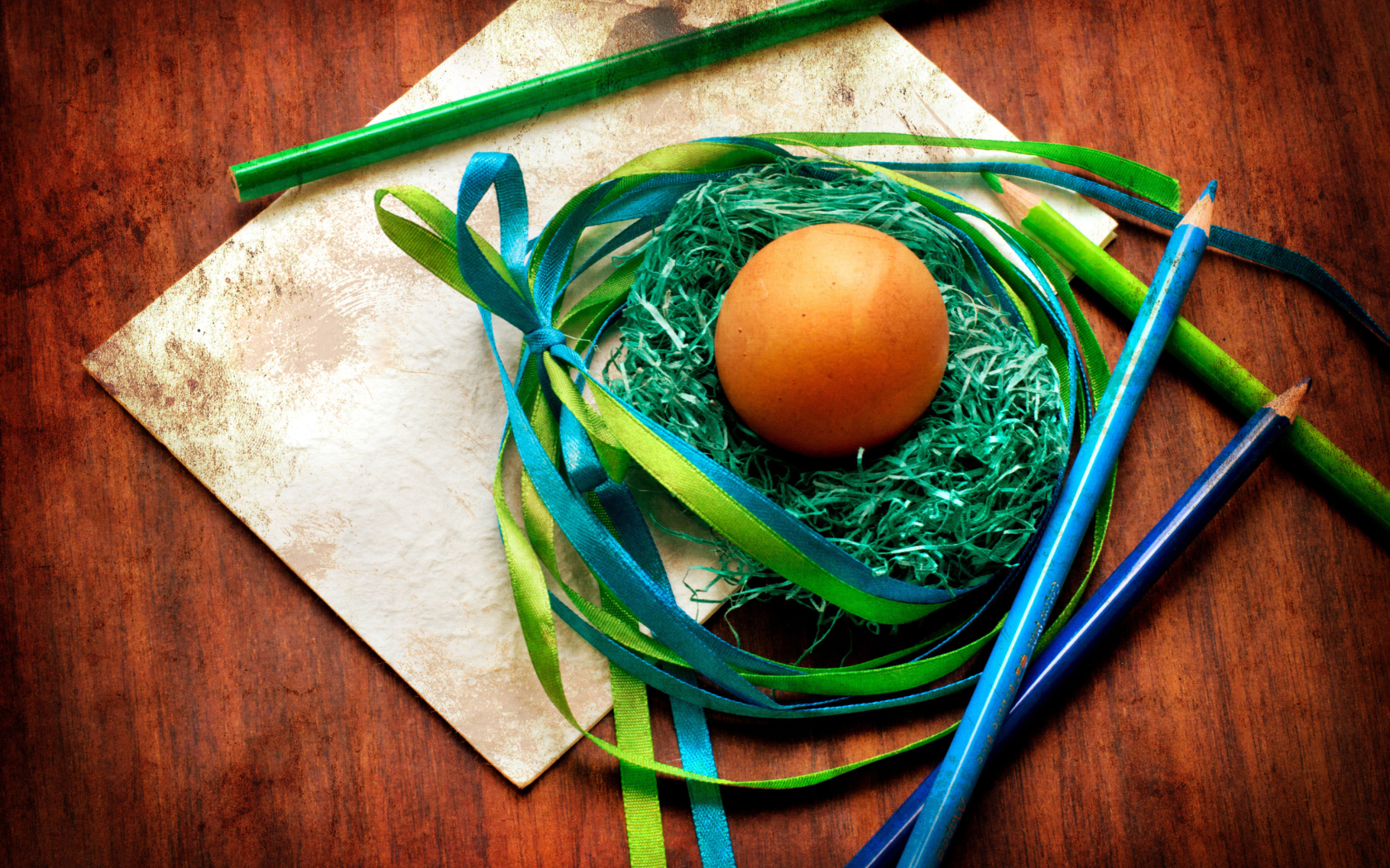 Обои Egg In Nest 1680x1050