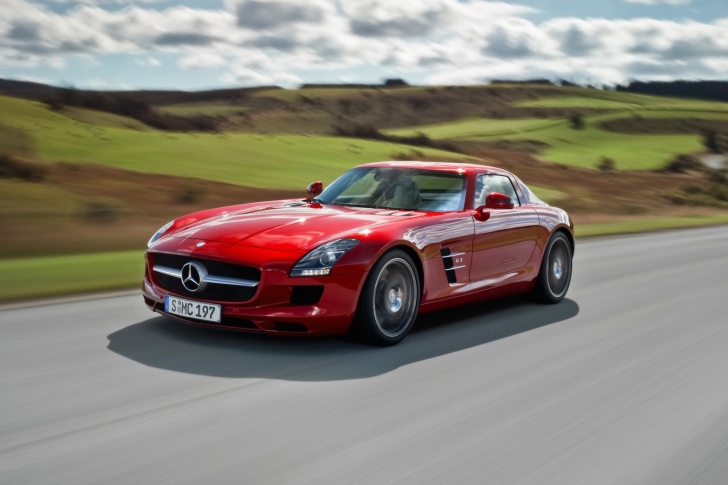 Screenshot №1 pro téma Red Mercedes Benz SLS AMG