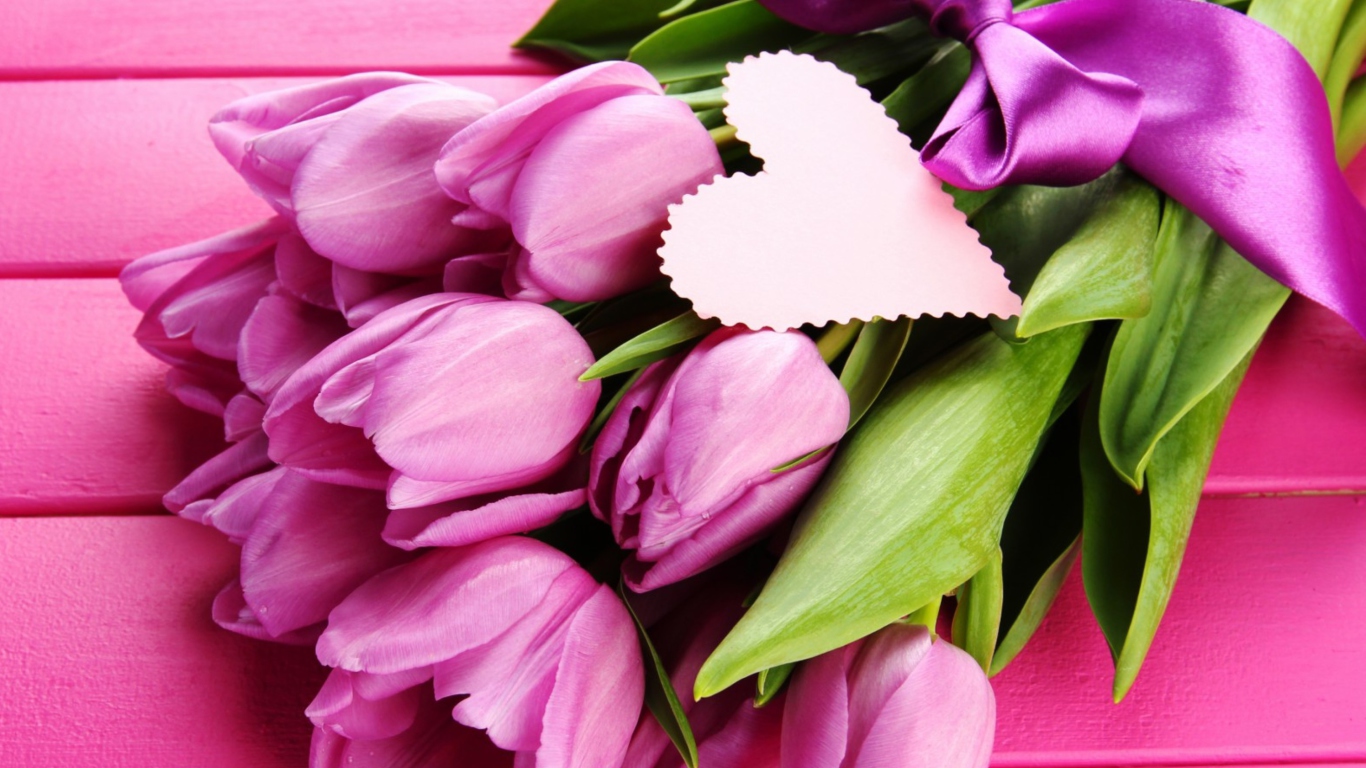 Обои Pink Tulips Bouquet And Paper Heart 1366x768