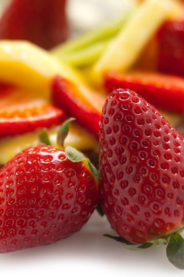 Strawberries Cake screenshot #1 640x960