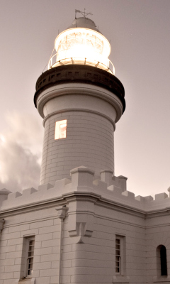 Lighthouse screenshot #1 240x400