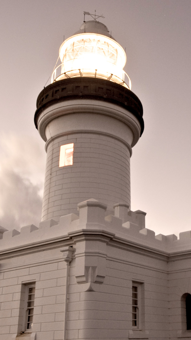 Lighthouse wallpaper 640x1136