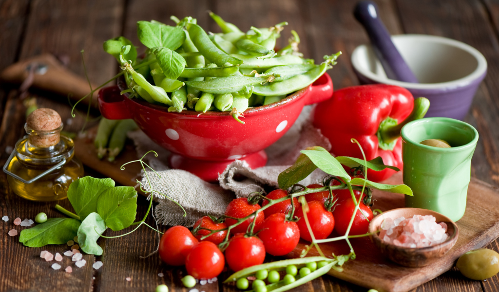 Screenshot №1 pro téma Red Cherry Tomatoes And Peas 1024x600
