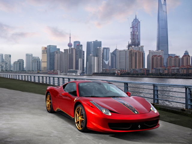 Screenshot №1 pro téma Ferrari In The City 640x480