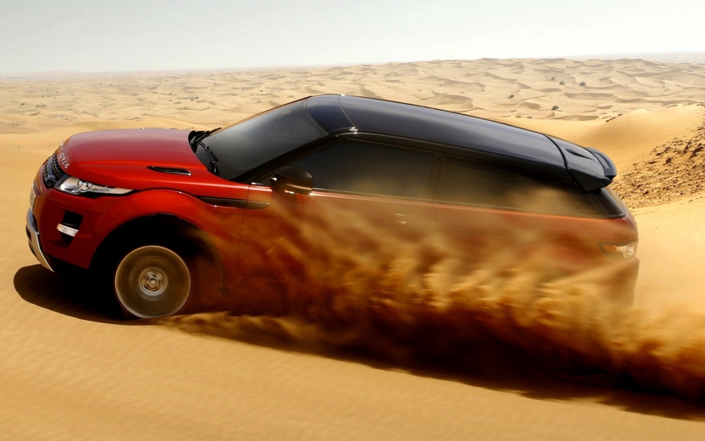 Screenshot №1 pro téma Range Rover Evoque Dubai 1440x900