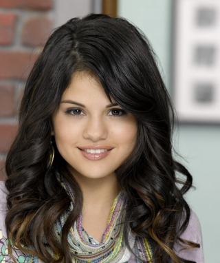 Selena Gomez - Obrázkek zdarma pro Nokia Asha 310