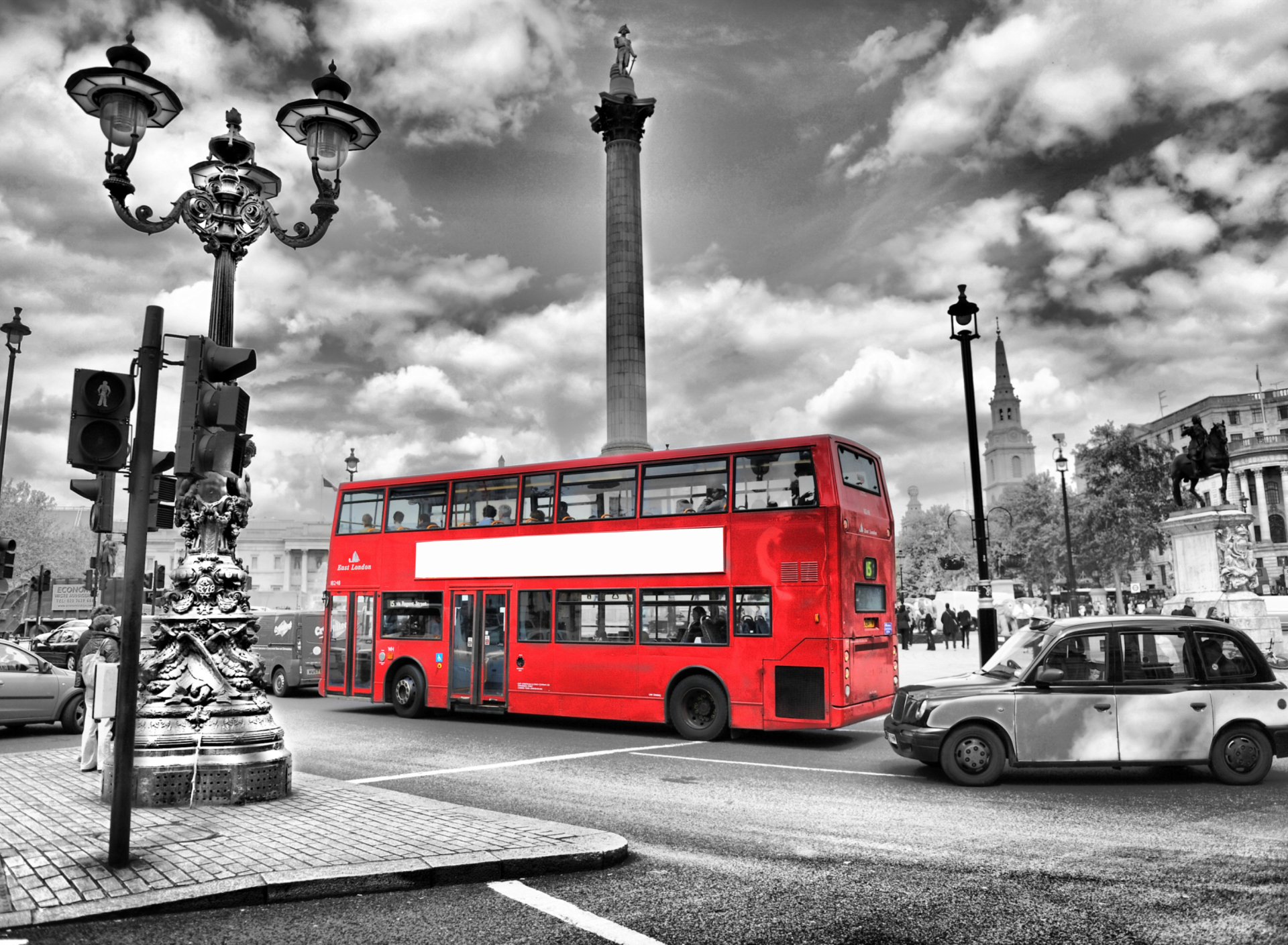Обои Trafalgar Square London 1920x1408