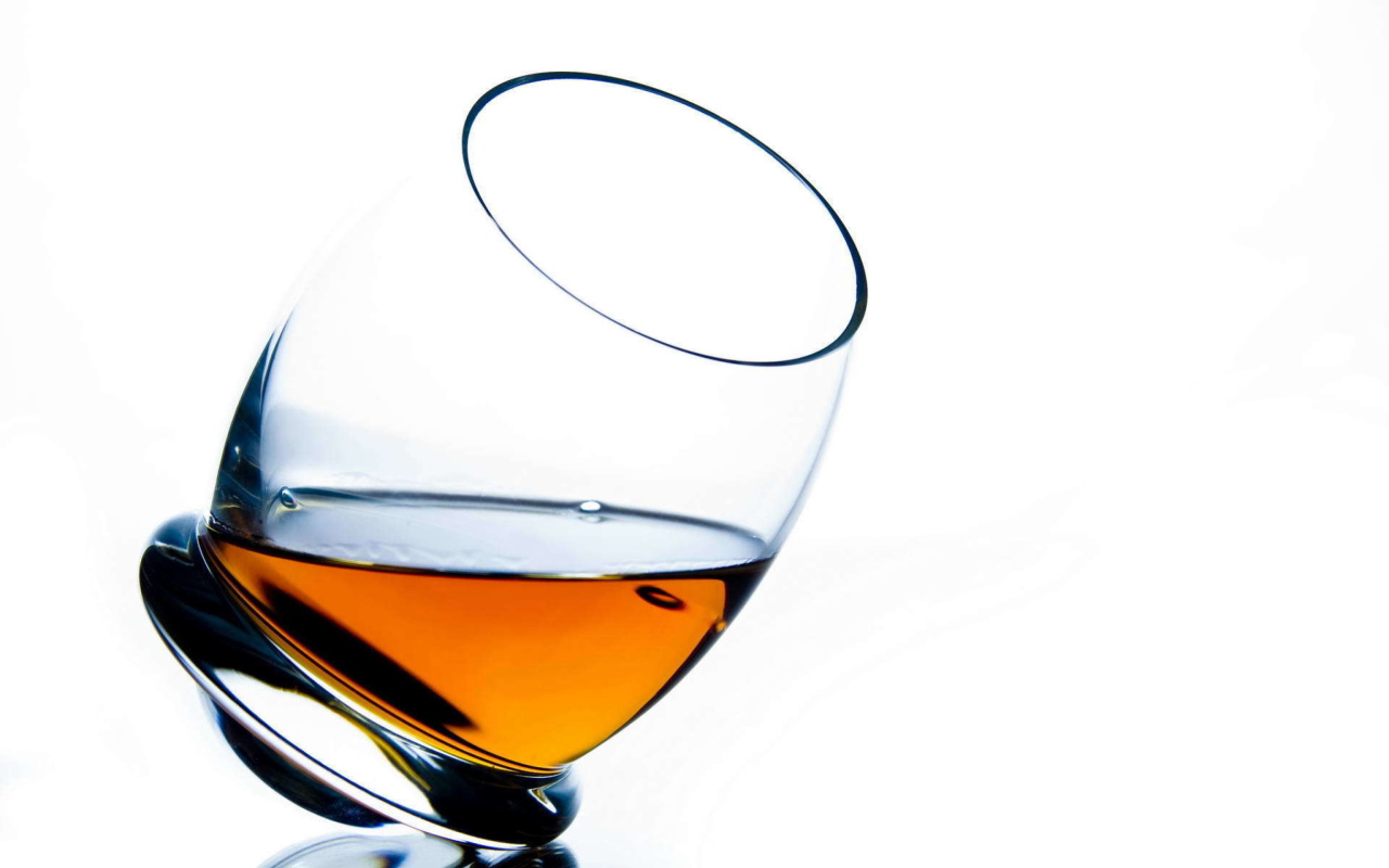 Fondo de pantalla Cognac Glass Snifter 1280x800