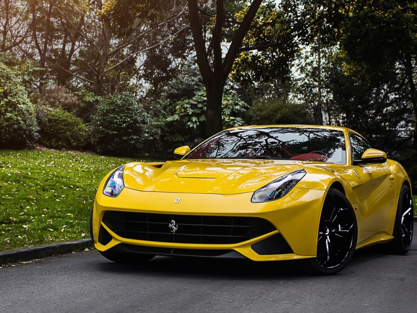 Das Ferrari F12 Berlinetta Wallpaper 1400x1050