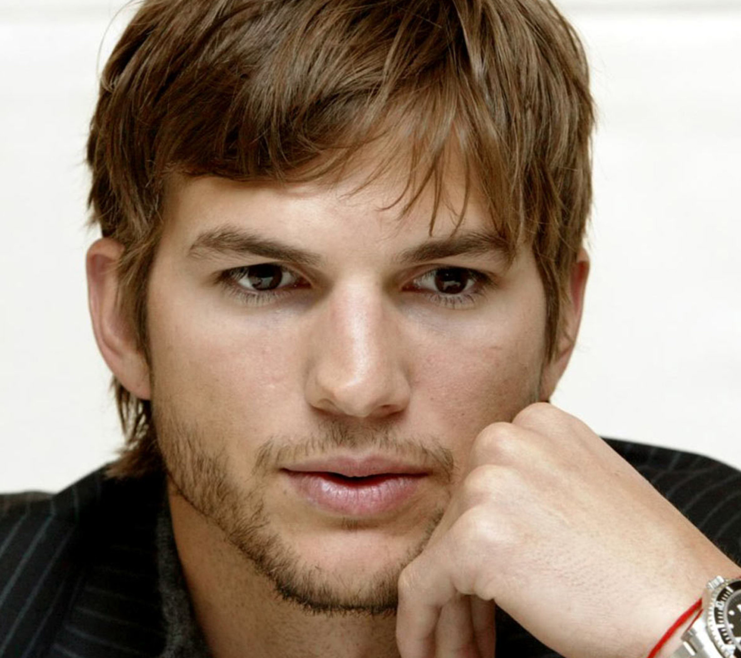 Screenshot №1 pro téma Ashton Kutcher 1440x1280