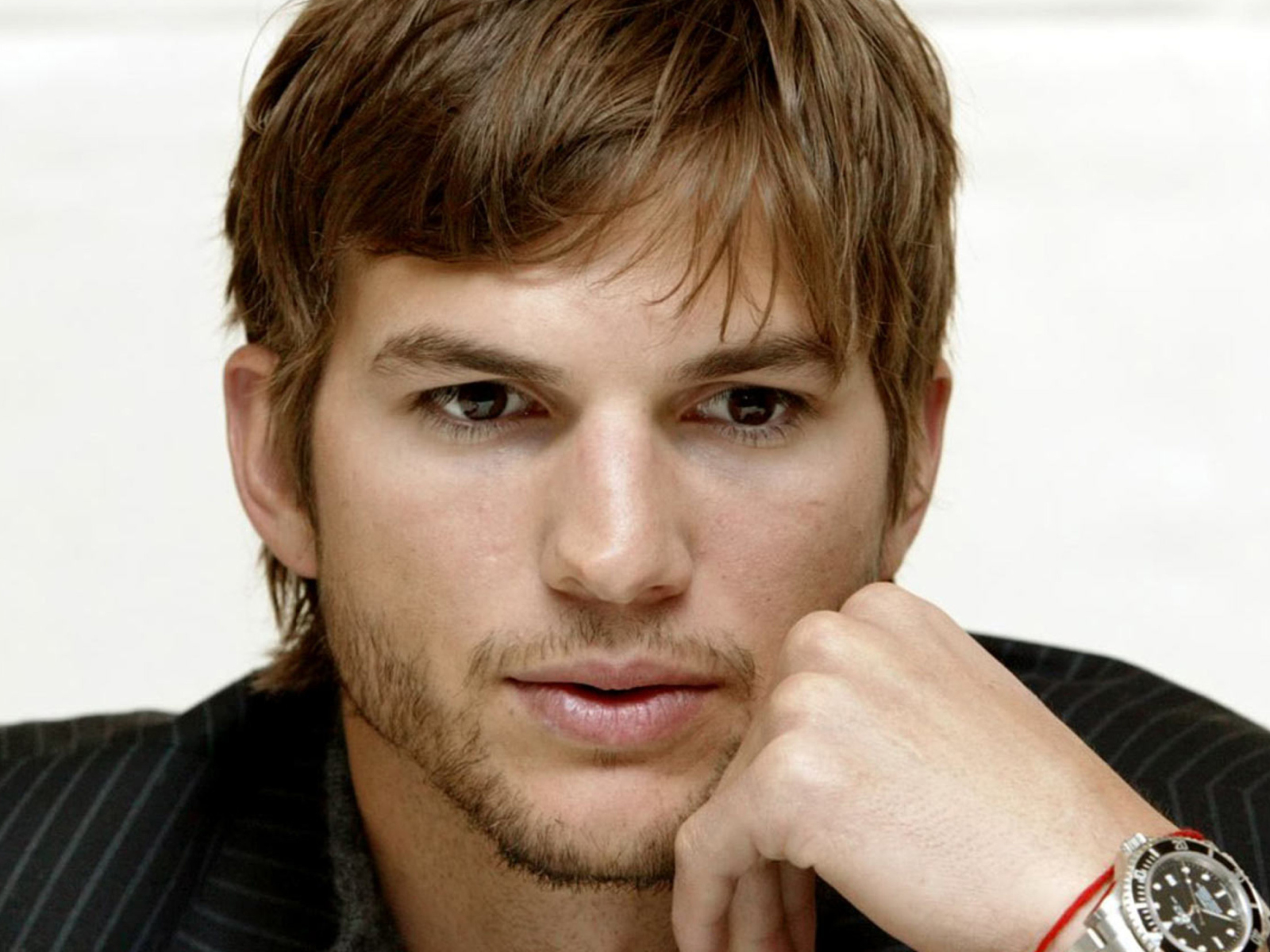 Screenshot №1 pro téma Ashton Kutcher 1600x1200