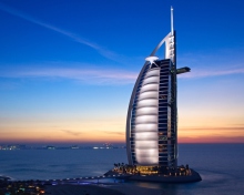 Обои Tower Of Arabs In Dubai 220x176