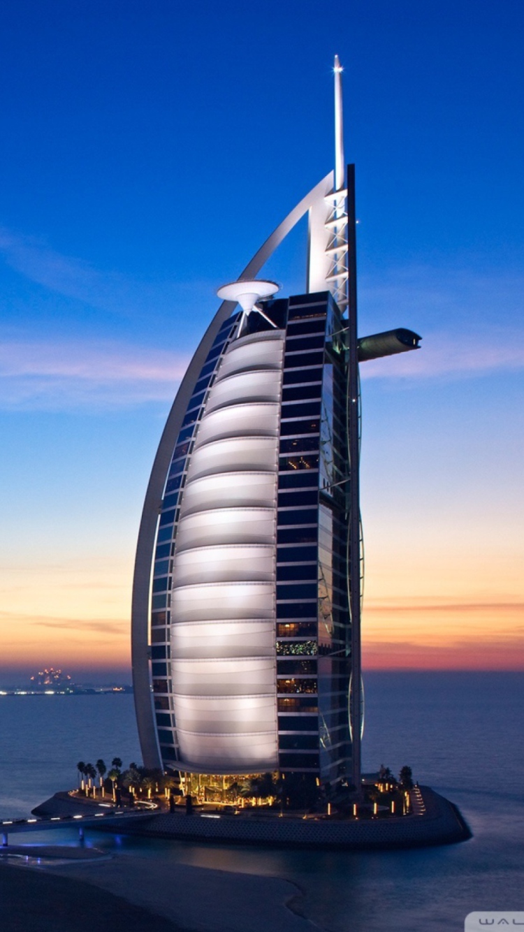 Das Tower Of Arabs In Dubai Wallpaper 750x1334