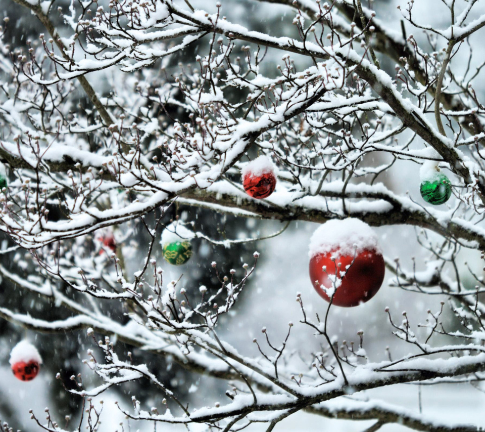 Decorated Tree Branches screenshot #1 960x854