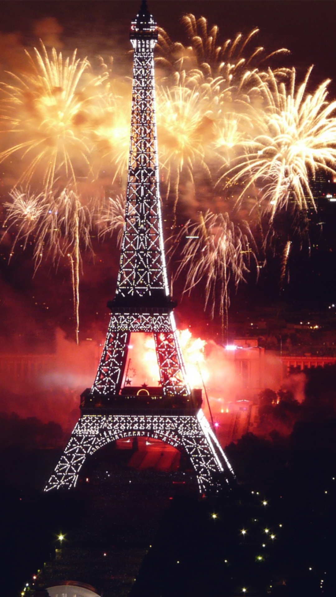 Обои Fireworks At Eiffel Tower 1080x1920