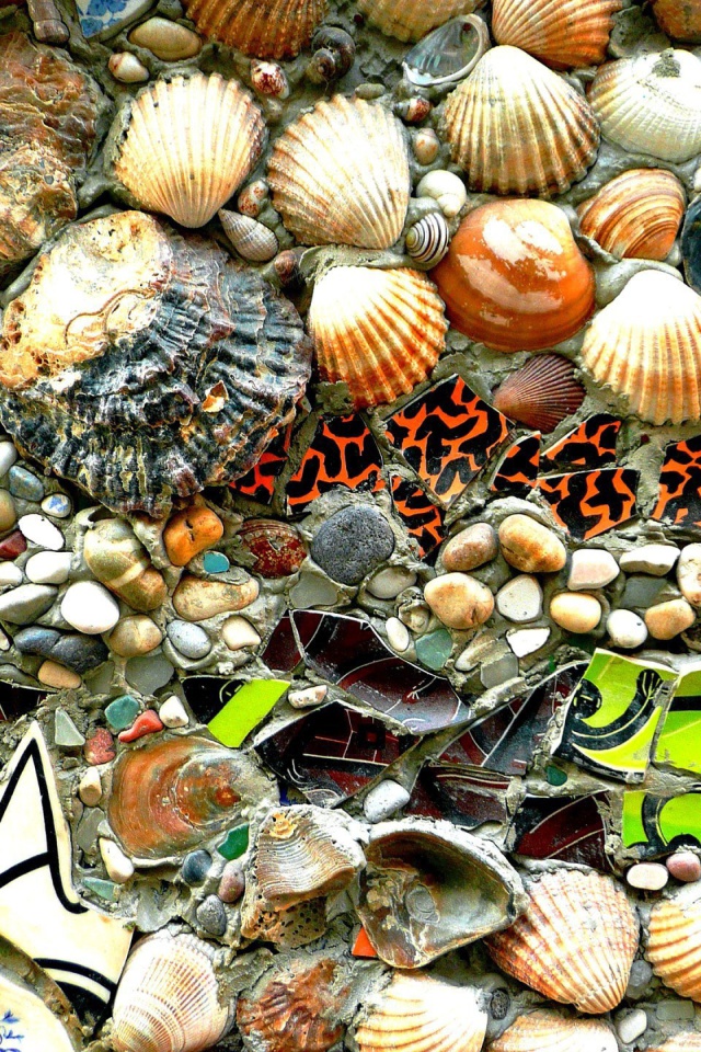 Shells and Pebbles wallpaper 640x960