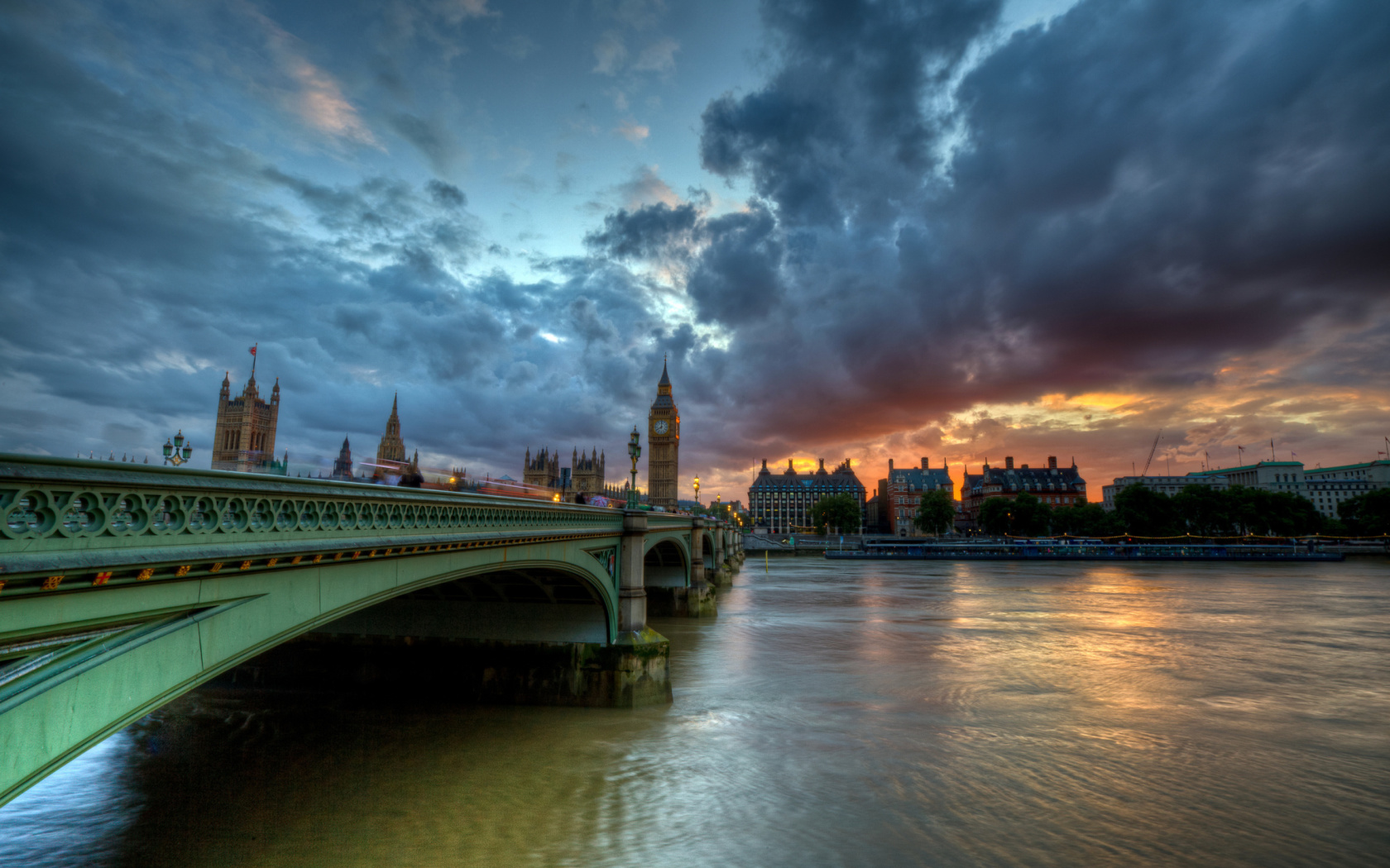 Westminster bridge on Thames River wallpaper 1680x1050
