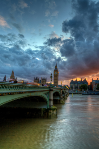 Westminster bridge on Thames River wallpaper 320x480