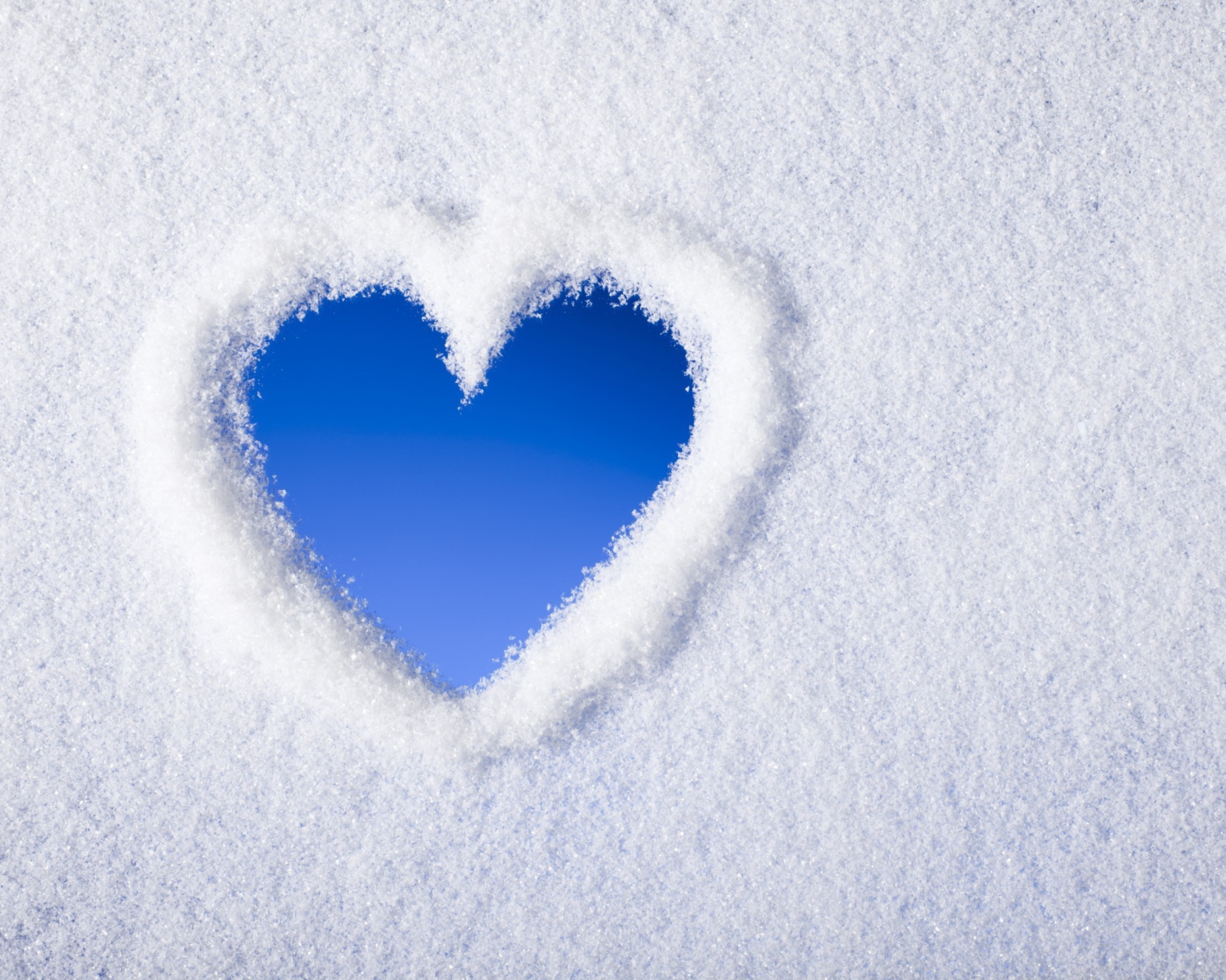 Sfondi Winter Heart 1600x1280