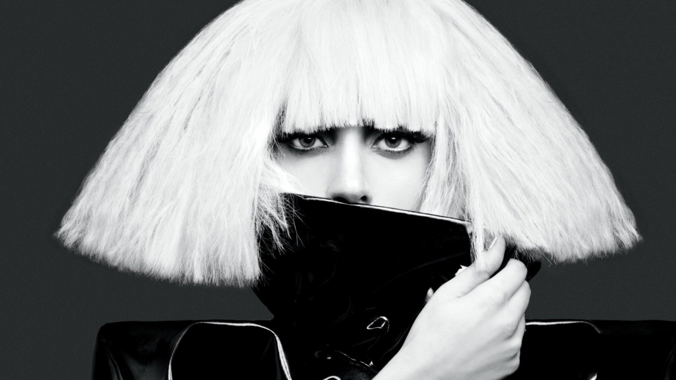 Das Lady Gaga Black And White Wallpaper 1366x768