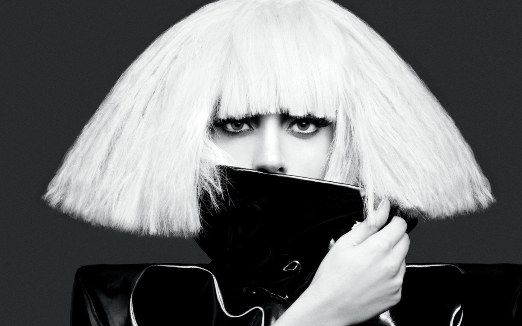 Das Lady Gaga Black And White Wallpaper 1680x1050