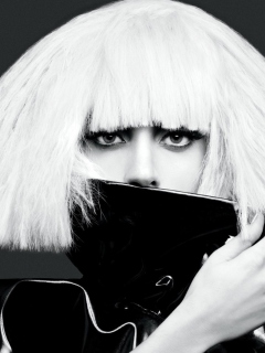 Fondo de pantalla Lady Gaga Black And White 240x320